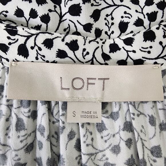 Loft Womens Top Small Floral Long Sleeve Black White Lightweight Tie Keyhole - Picture 7 of 9